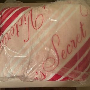 Sale! New Victoria’s Secret Light Pink & Stripe Design Throw